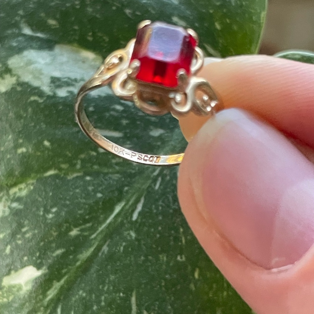 10K Solid Gold Ring - Picture 3 of 7